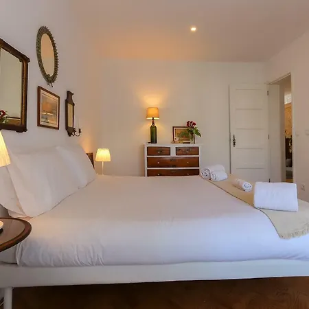 Apartment Chic Tailor Made 2 Bedroom Lisbon