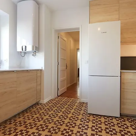 Apartment Chic Tailor Made 2 Bedroom *
