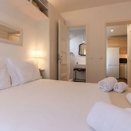 Appartamento Chic Tailor Made 2 Bedroom Lisbona