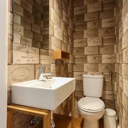 Apartment Chic Tailor Made 2 Bedroom