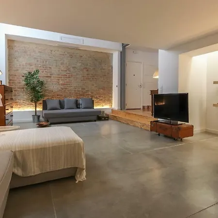 Chic Tailor Made 2 Bedroom Apartment