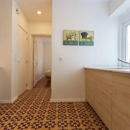 Chic Tailor Made 2 Bedroom Lisbon